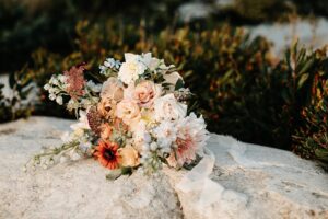 Foam-Free Floral Arrangements: How Eco-Conscious Wedding Florists Are Reducing Waste